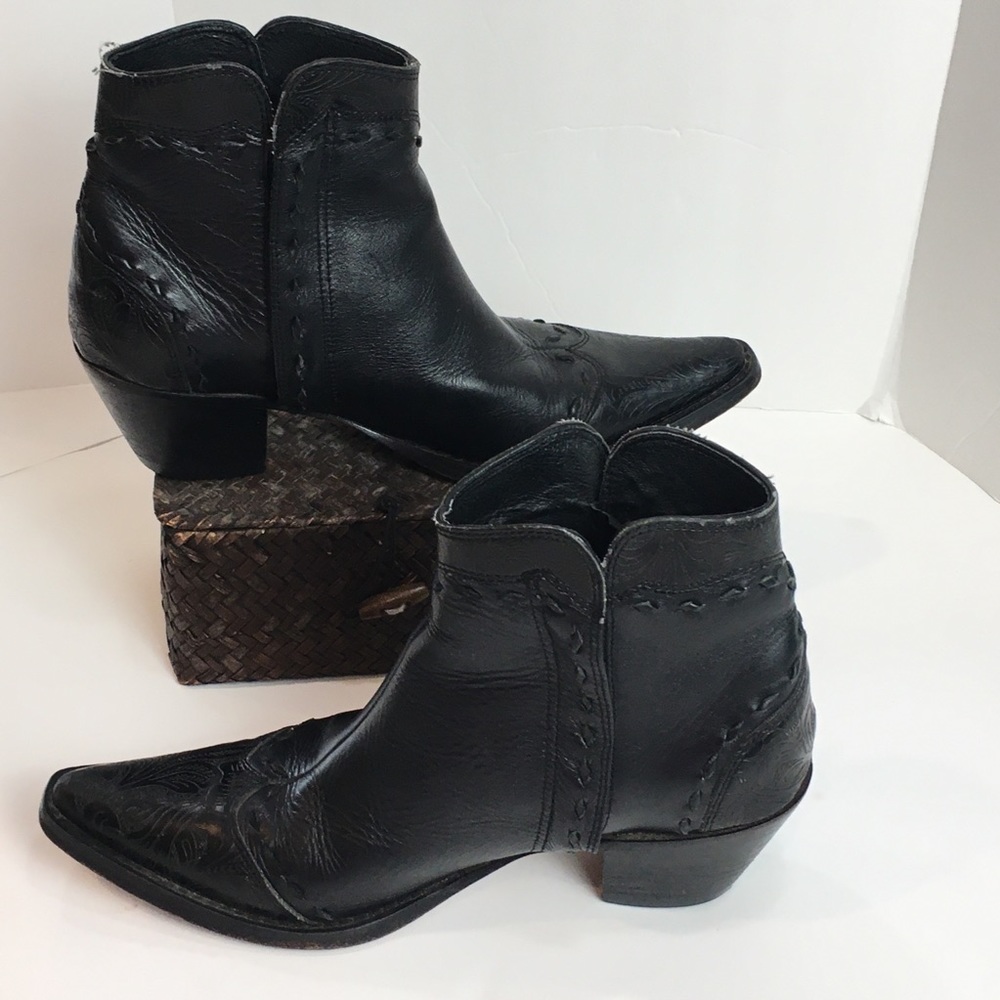 COPY - *Rare* Roper ALL leather zip ankle boots. SZ 7.5